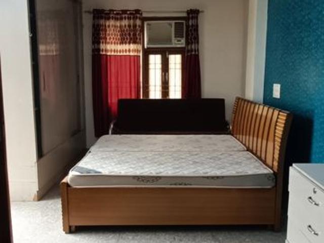 1 Bedroom 350 Sq.Ft. Builder Floor in Rohini Sector 6 Delhi Listing ID: #9987