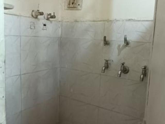 1 Bedroom 350 Sq.Ft. Builder Floor in Rohini Sector 3 Delhi Listing ID: #9931