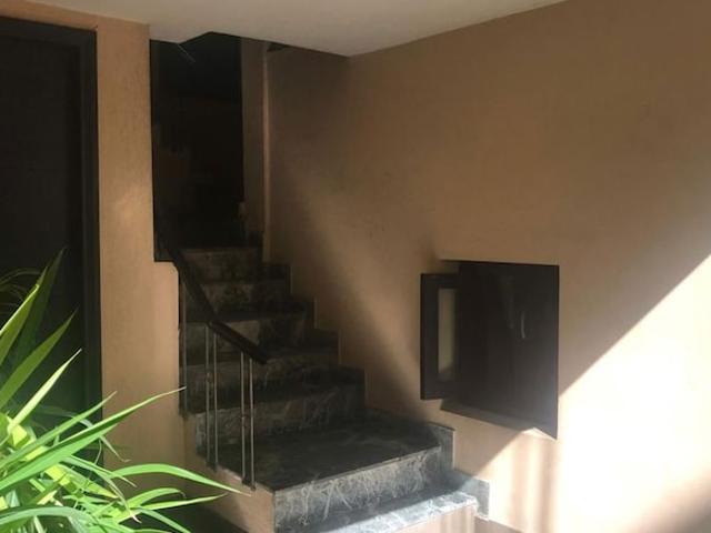 1 Bedroom 400 Sq.Yd. Builder Floor in Greater Kailash ii Delhi Listing ID: #10152