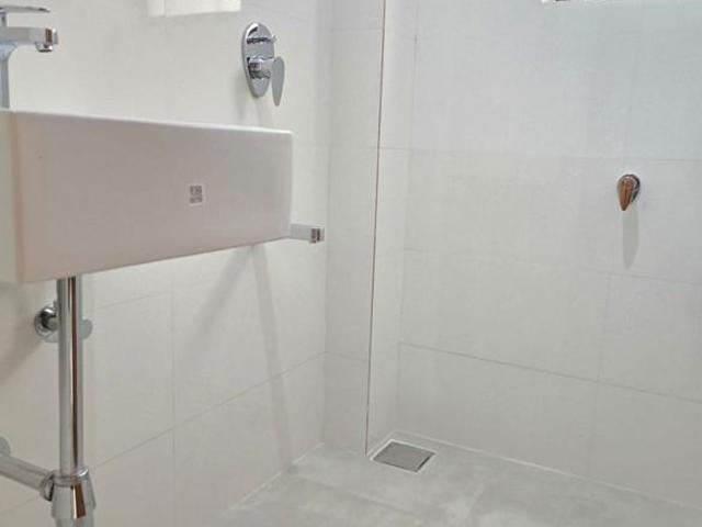 1 Bedroom 500 Sq.Ft. Apartment in Bandra West Mumbai Listing ID: #10374