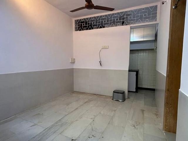 1 Bedroom 500 Sq.Ft. Apartment in Bandra West Mumbai Listing ID: #10338