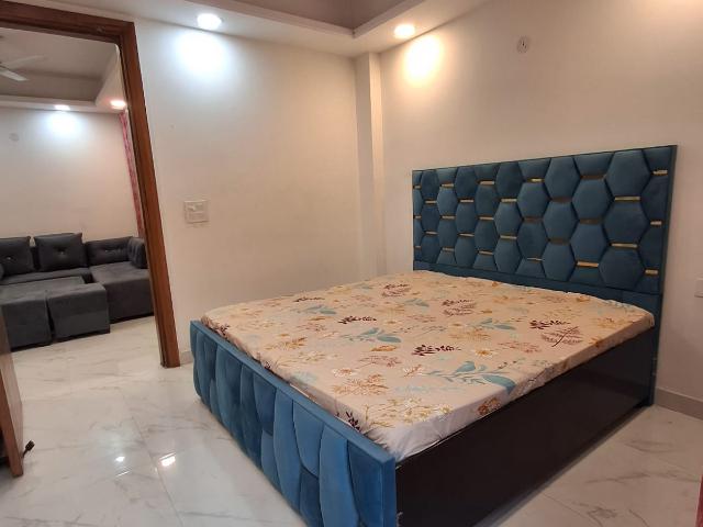 1 Bedroom 500 Sq.Ft. Builder Floor in Freedom Fighters Enclave Delhi Listing ID: #9708