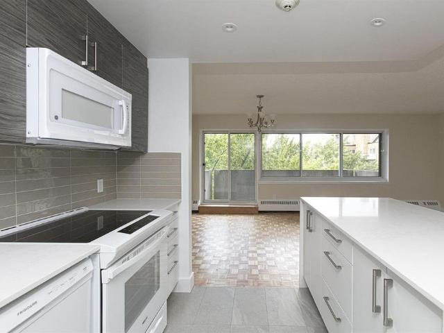 1 Bedroom 50 Avenue Willowdale, Montréal