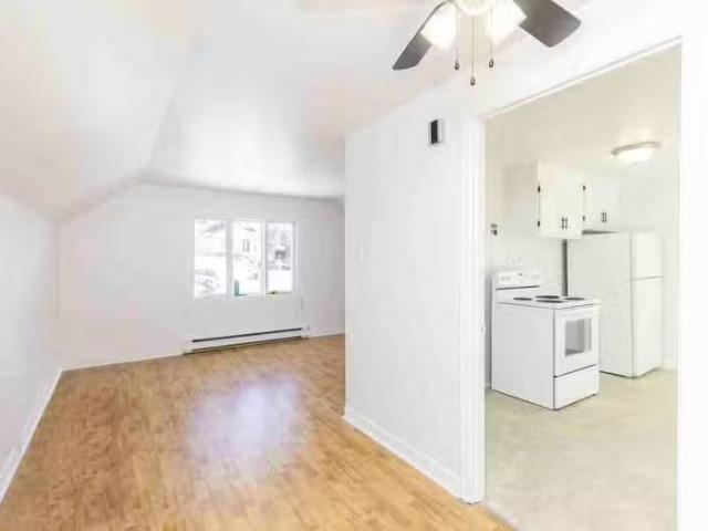 1 bedroom 52 Lavergne Street