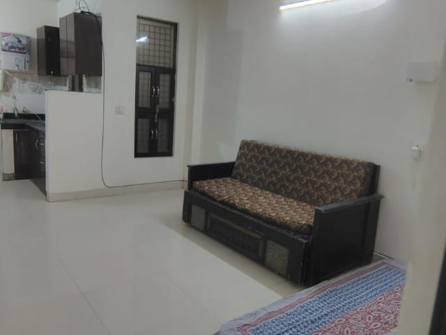 1 Bedroom 540 Sq.Yd. Builder Floor in Dwarka Mor Delhi Listing ID: #9469