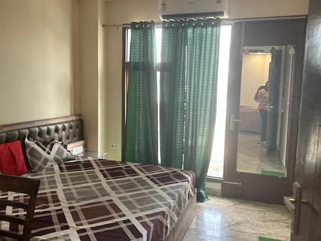 1 Bedroom 550 Sq.Ft. Builder Floor in Sector 73 Noida Listing ID: #10334