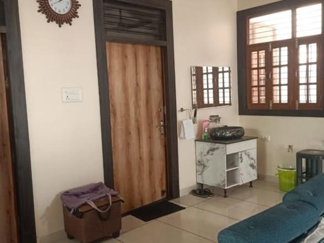 1 Bedroom 610 Sq.Ft. Builder Floor in Yari Road Mumbai Listing ID: #10143