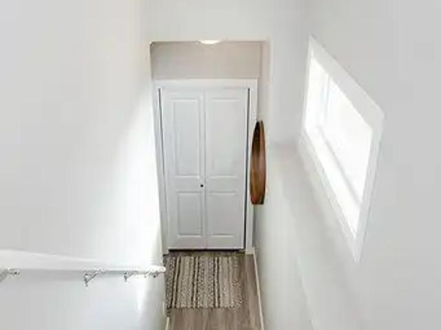 1 Bedroom 650 sq ft Suite Private Entrance, All Utilities Included
