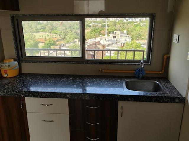 1 Bedroom 700 Sq.Ft. Apartment in Ambawadi Ahmedabad Listing ID: #10239