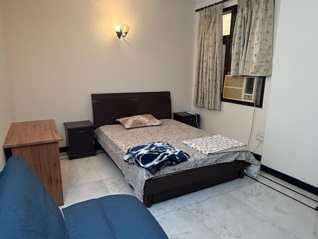 1 Bedroom 700 Sq.Yd. Apartment in Dlf Phase V Gurgaon Listing ID: #10401
