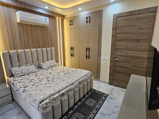 1 Bedroom 70 Sq.Yd. Builder Floor in Sushant Lok ii Gurgaon Listing ID: #9306