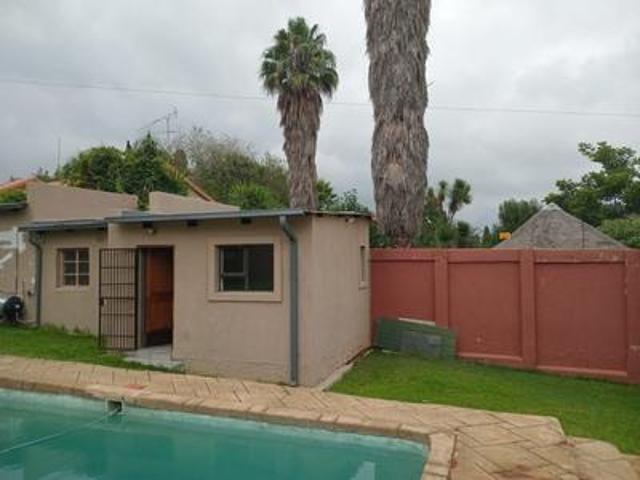 1 bedroom cottage,utility's included