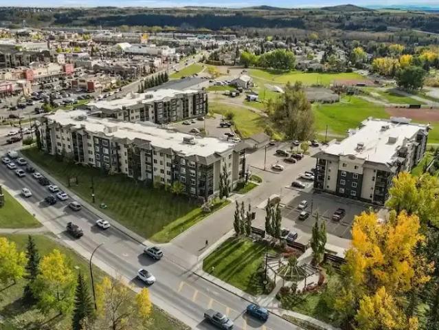 1 Bedroom Condo Cochrane AB 104224605