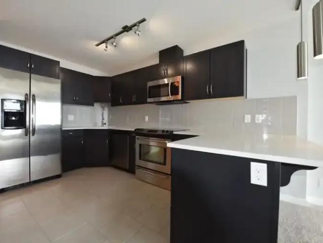 1 Bedroom Condo Calgary AB 100900589