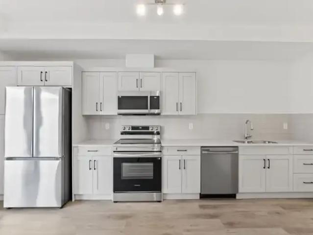 1 Bedroom Condo Calgary AB 101789749