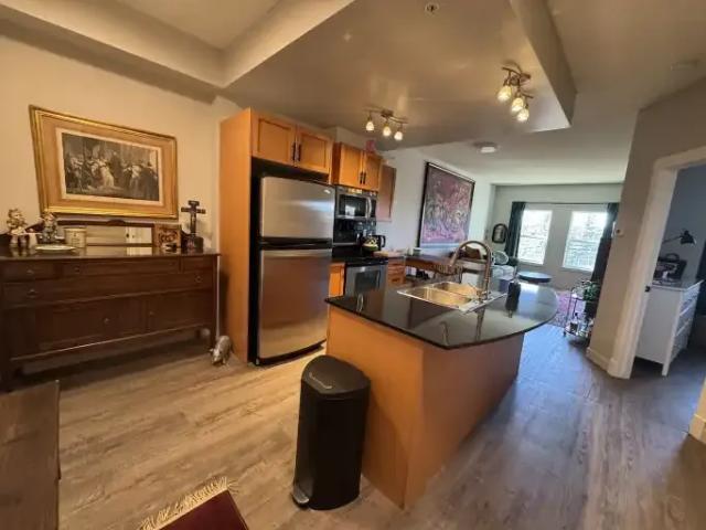 1 Bedroom Condo Calgary AB 102551327