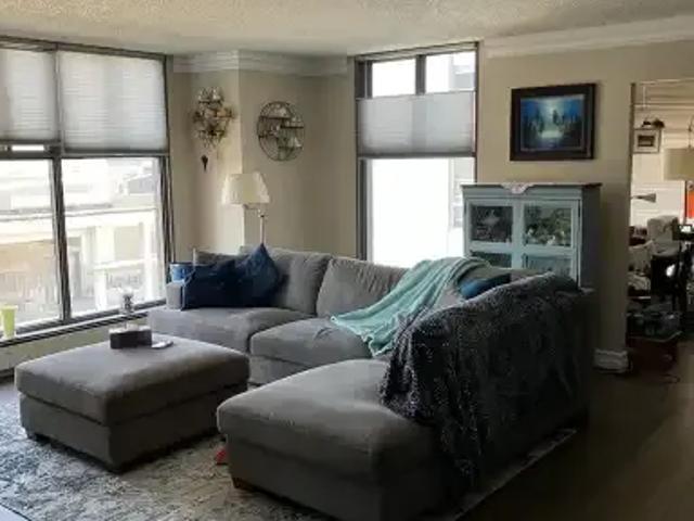 1 Bedroom Condo Calgary AB 102770672