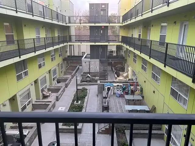 1 Bedroom Condo Calgary AB 102883461