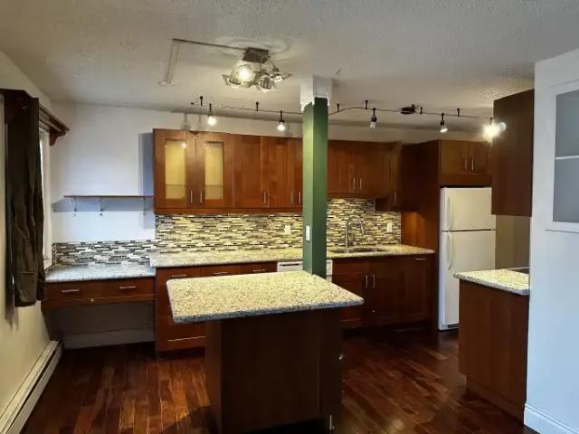 1 Bedroom Condo Calgary AB 102242807