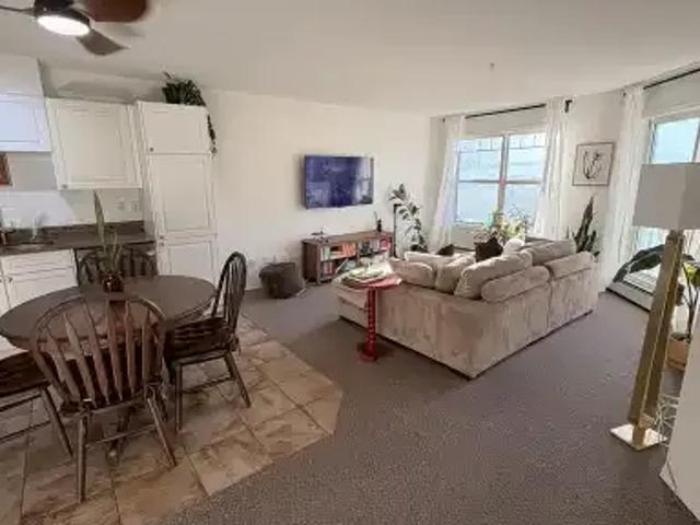 1 Bedroom Condo Calgary AB 103322463