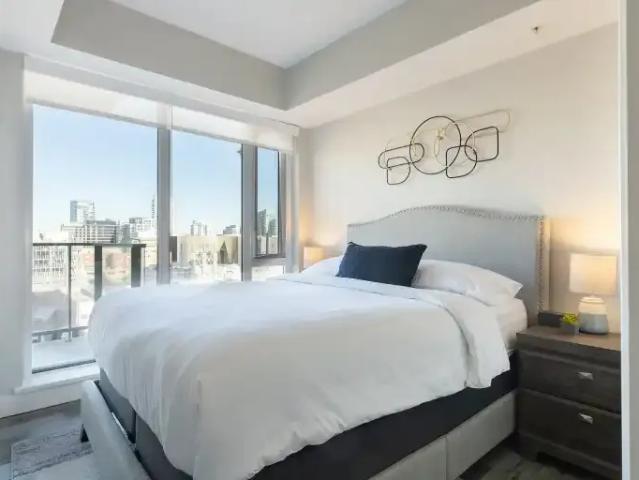 1 Bedroom Condo Calgary AB 104471224