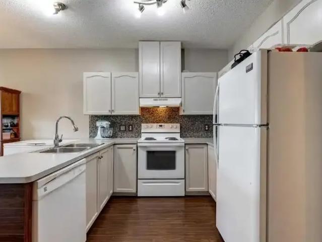 1 Bedroom Condo Calgary AB 104752780