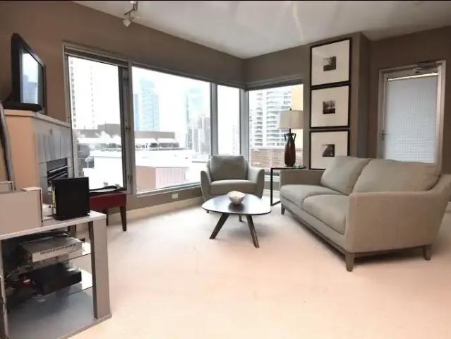 1 Bedroom Condo Calgary AB 104910049