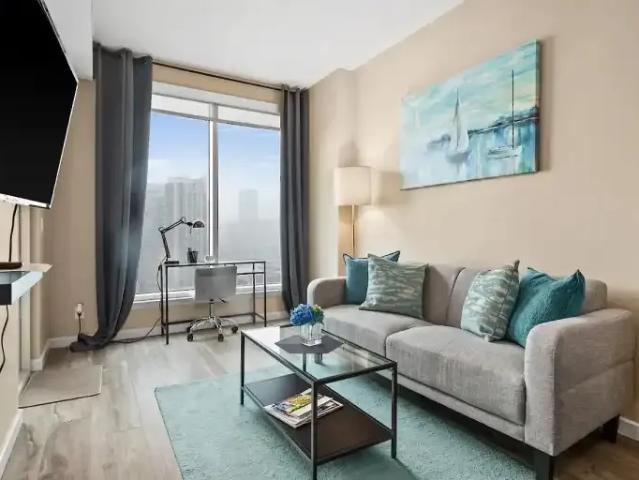 1 Bedroom Condo Calgary AB 104036359