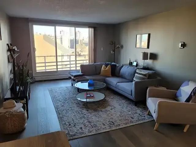 1 Bedroom Condo Calgary AB 104179568