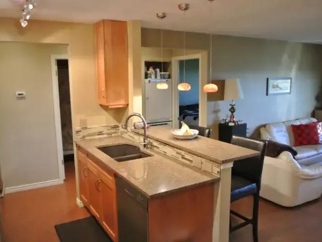 1 Bedroom Condo Calgary AB 104179631