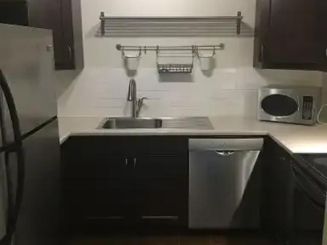 1 Bedroom Condo Calgary AB 104179655