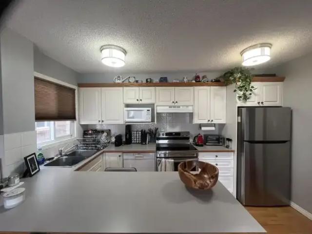 1 Bedroom Condo Calgary AB 104179809