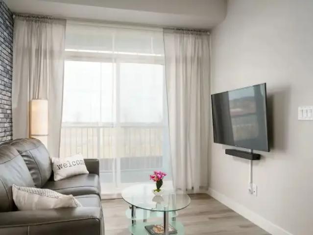 1 Bedroom Condo Calgary AB 104180372