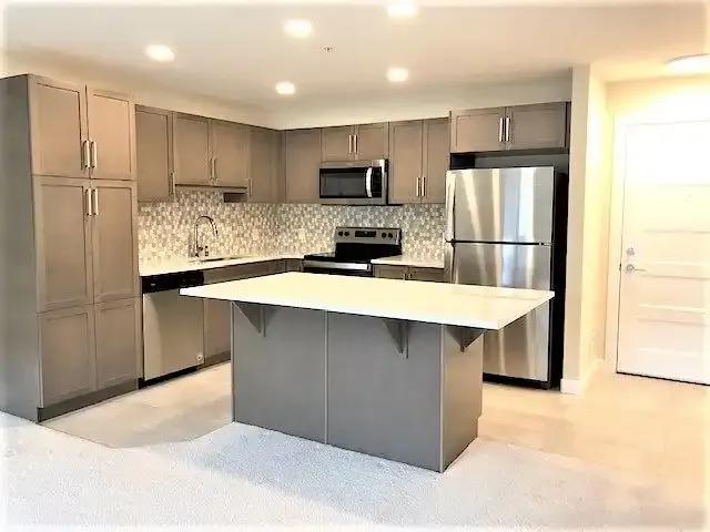 1 Bedroom Condo Calgary AB 104183304