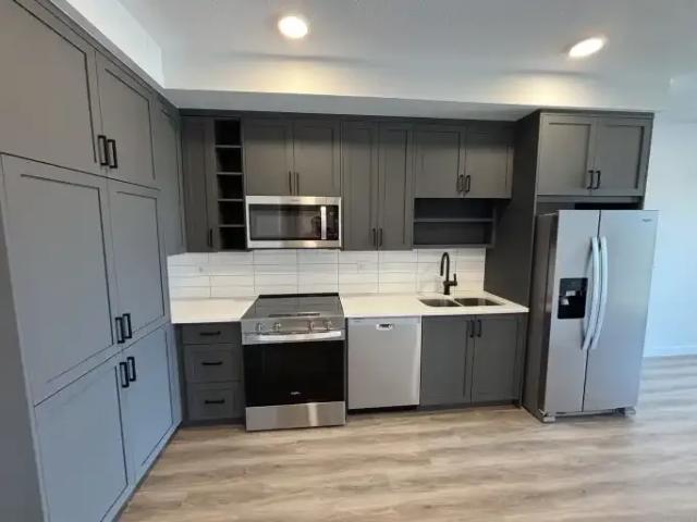 1 Bedroom Condo Calgary AB 104257243