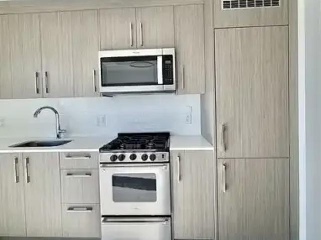 1 Bedroom Condo Calgary AB 105543414