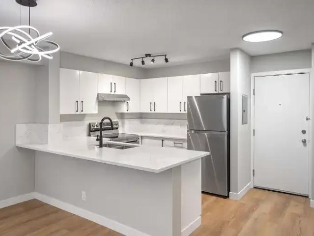 1 Bedroom Condo Calgary AB 105337527