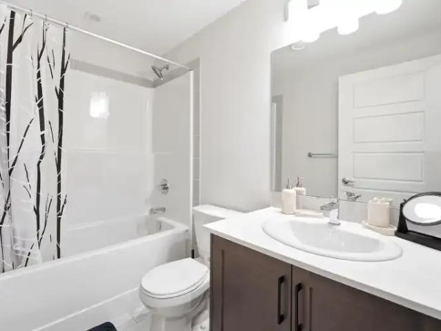 1 Bedroom Condo Calgary AB LS102629447