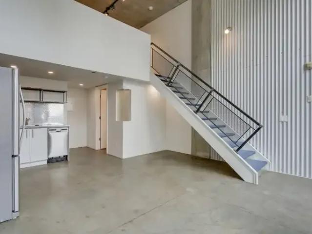 1 Bedroom Condo Calgary AB LS102700860