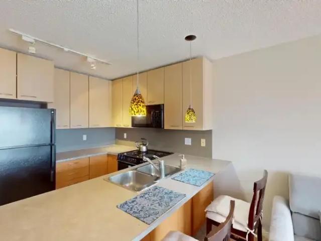 1 Bedroom Condo Calgary AB LS102846556