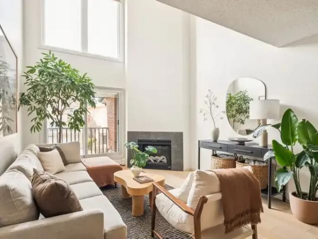 1 Bedroom Condo Calgary AB LS103011806
