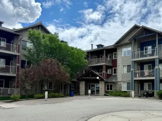 1 Bedroom Condo Airdrie AB 105004672