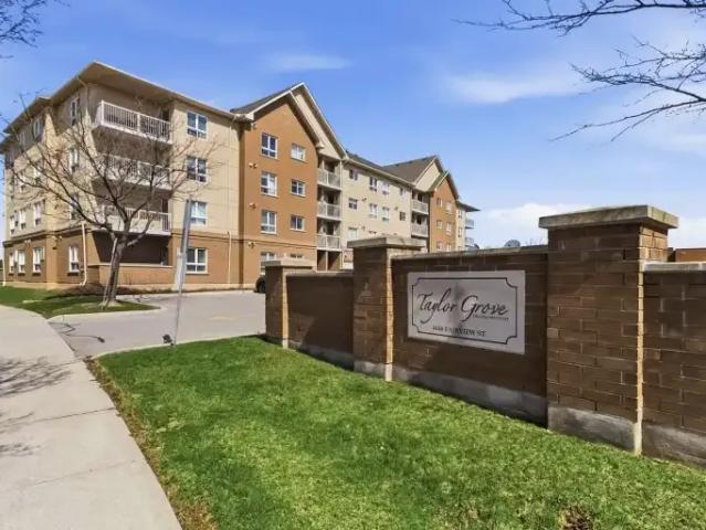 1 Bedroom Condo Burlington ON 105047875