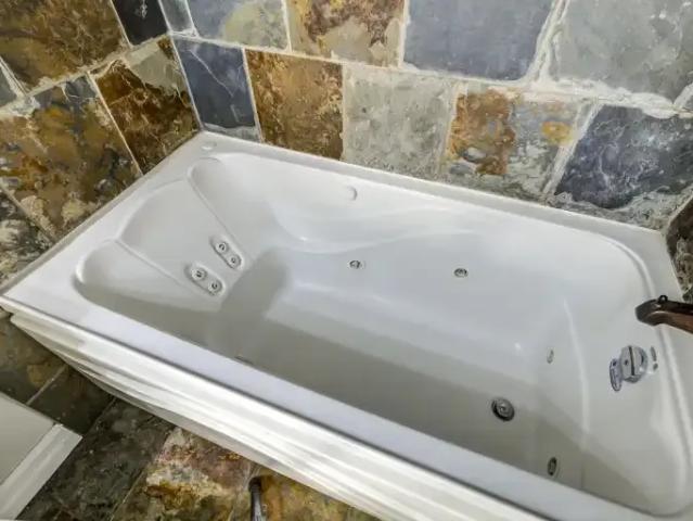 1 Bedroom Condo Edmonton AB 104179841