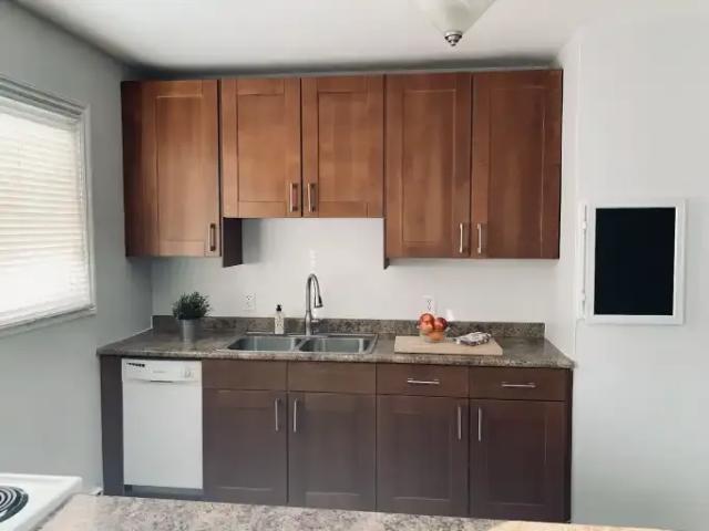 1 Bedroom Condo Edmonton AB 104181273
