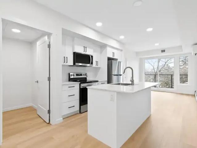 1 Bedroom Condo Edmonton AB 104181584