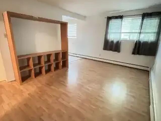 1 Bedroom Condo Edmonton AB 104563597