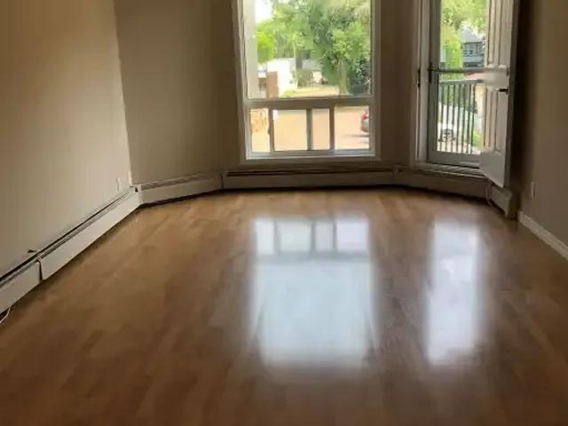 1 Bedroom Condo Edmonton AB 104754185