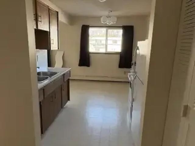1 Bedroom Condo Edmonton AB 104841014