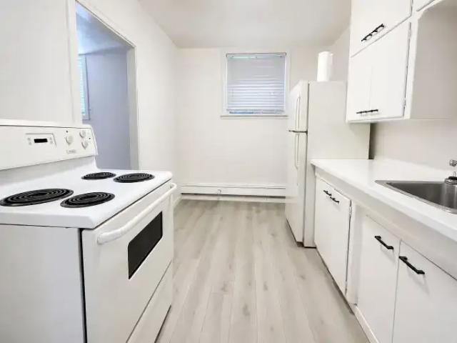 1 Bedroom Condo Edmonton AB 105009094